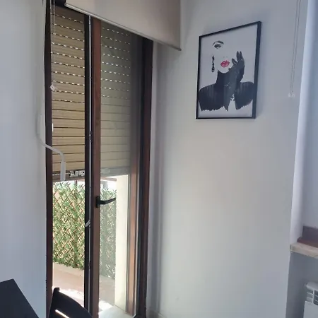 Sanzio, Centro مونفالكوني