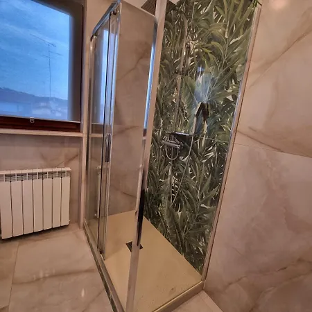 Sanzio, Centro مونفالكوني