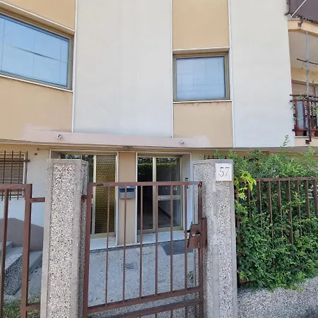 Sanzio, Centro مونفالكوني