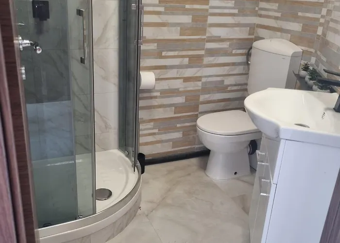 شقة Sanzio, Centro مونفالكوني