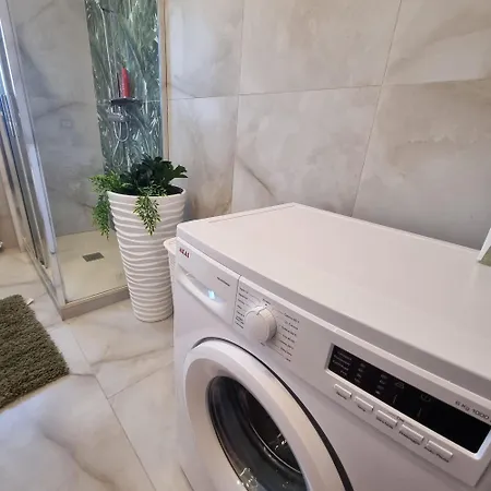 Apartment Sanzio, Centro
