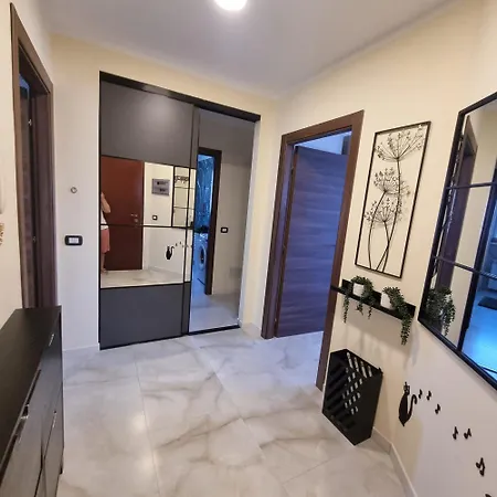 Sanzio, Centro Apartment *