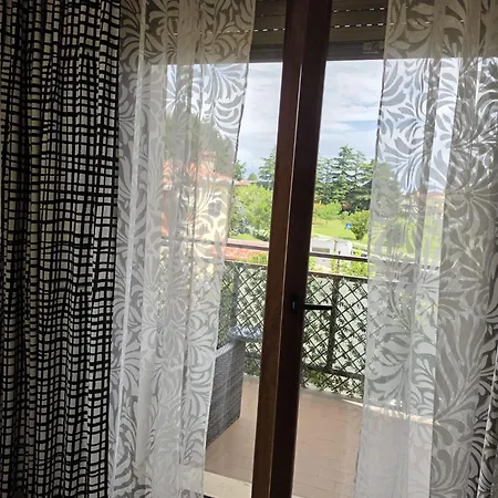 Sanzio, Centro Apartment